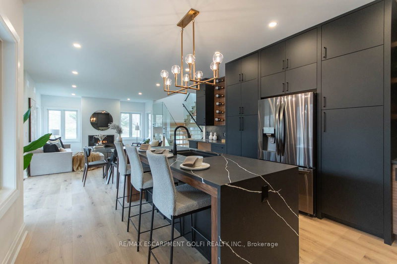 119 Welland Vale Rd, St. Catharines, L2S 3Y2 | Image 3