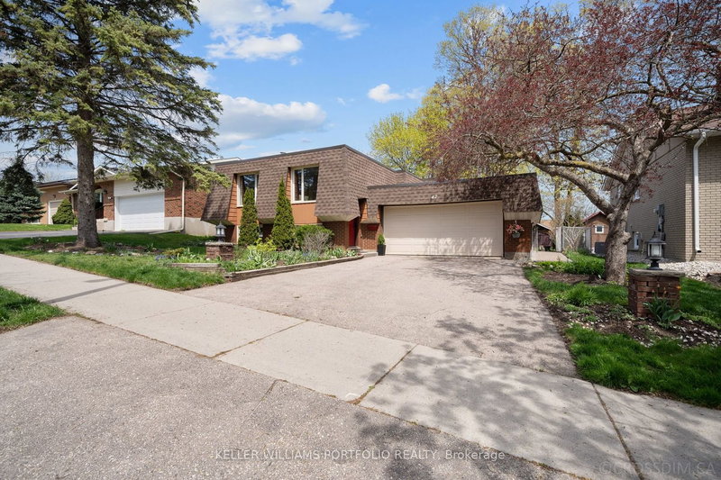 42 Culpepper Dr, Waterloo, N2L 5L1 | Image 3