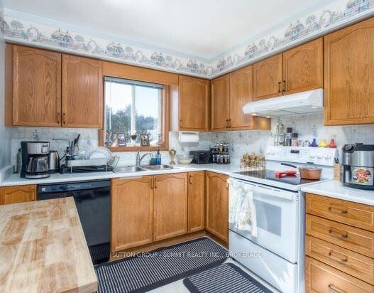 Upper - 33 Freshmeadow Way
