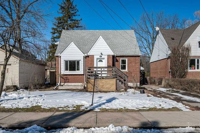 4 Roanoke Place