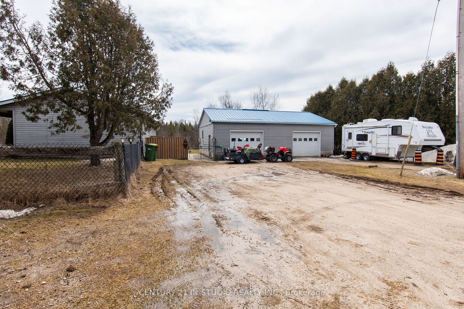 Listing Image 7