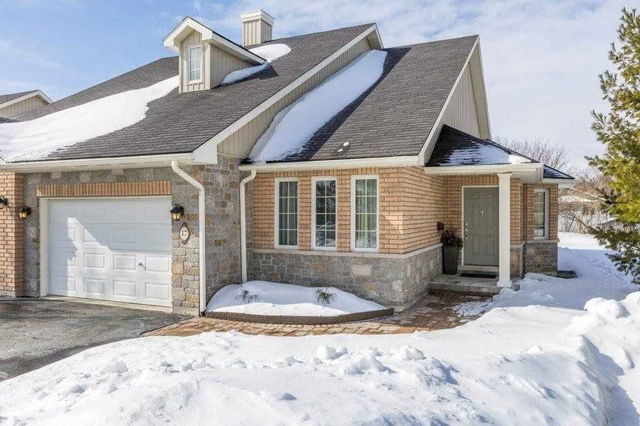 47 Village Crescent