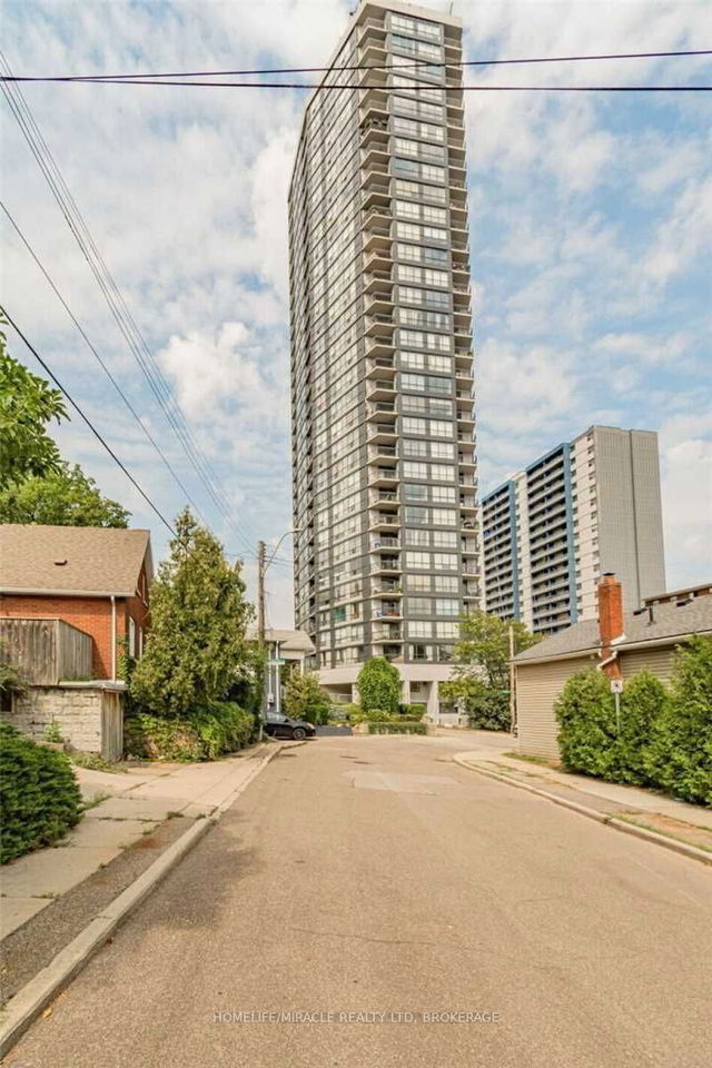 #1602 - 150 Charlton Avenue
