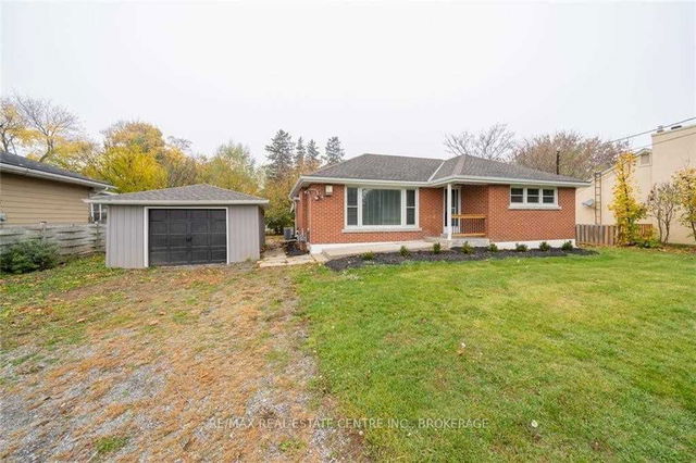 2104 Upper James (Main) Street