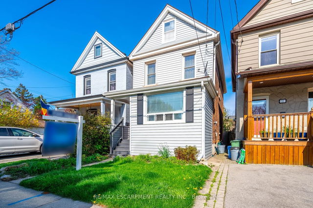 11 Hawthorne Avenue