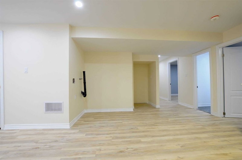 Lower - 412 Olde Village Lane, Shelburne, L9V 3A4 | Image 3