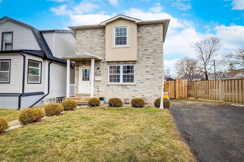 112 Wexford Ave N, Hamilton, L8H 4M4 | Image 2
