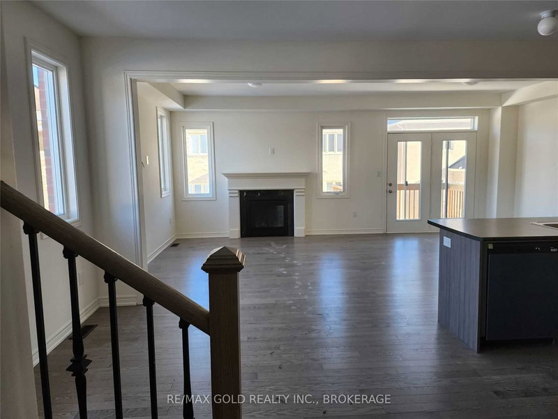 274 Skinner Rd, Hamilton, L8B 1Z4 | Image 2