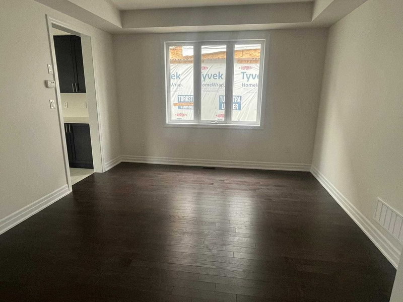 9218 White Oak Ave N, Niagara Falls, L2G 0E9 | Image 2