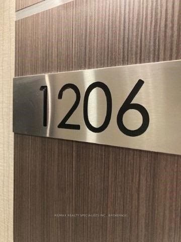 1206 - 550 North Service Road