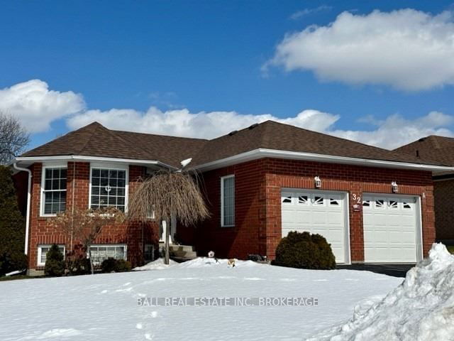32 Hillview Drive