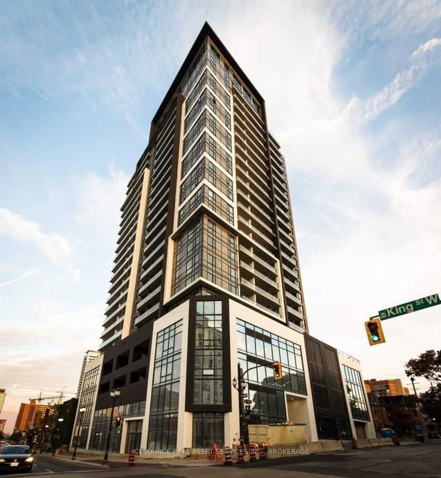 1105 - 15 Queen Street