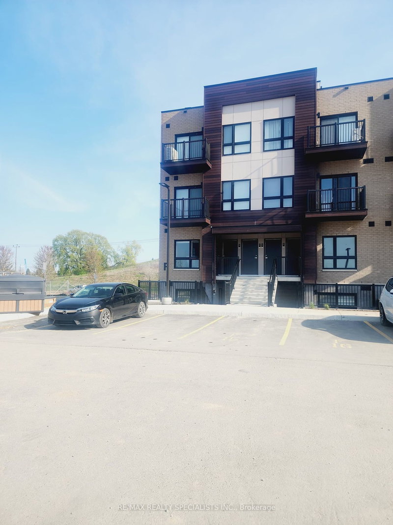 F7 - 20 Palace St, Kitchener, N2E 3R9 | Image 2