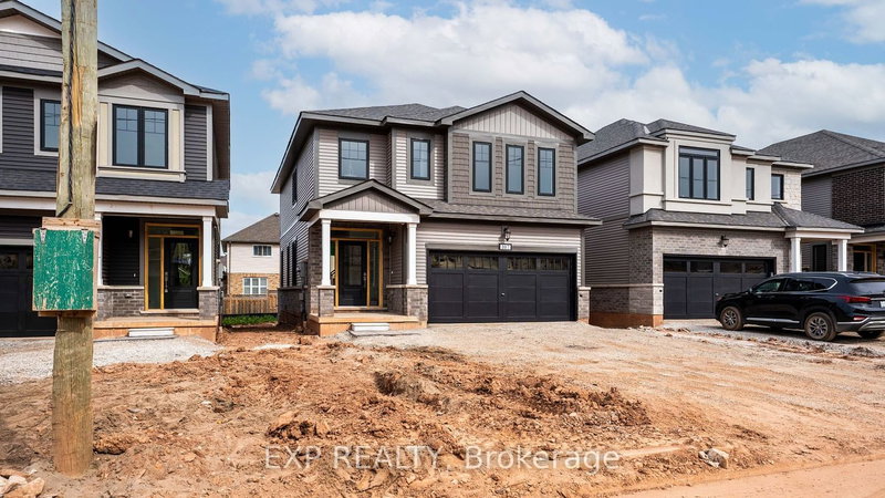 107 Starfire Cres, Hamilton, L8E 5G9 | Image 2