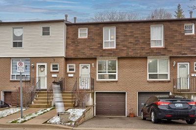 Townhouse sold at 5-1301 Upper Gage Avenue, Hamilton, Ontario, L8W 1E5 - Quinndale - MLS: X6000433