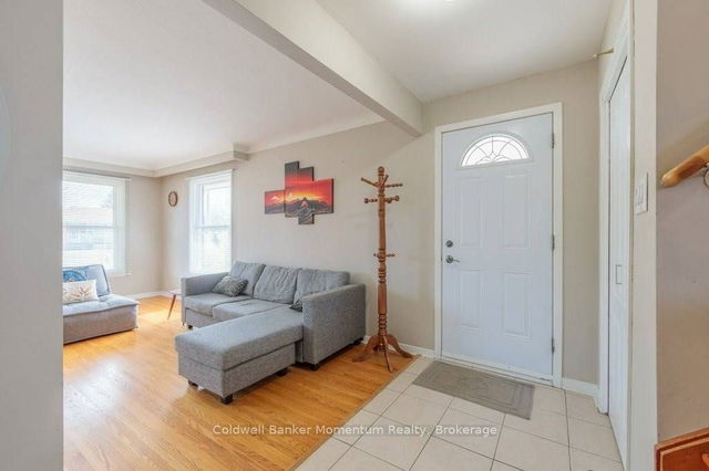 6593 Argyll Crescent