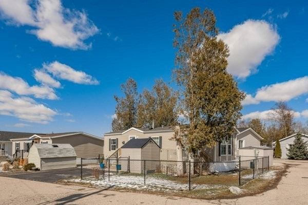 27 Elm St, Puslinch, N0B 2J0 | Image 3