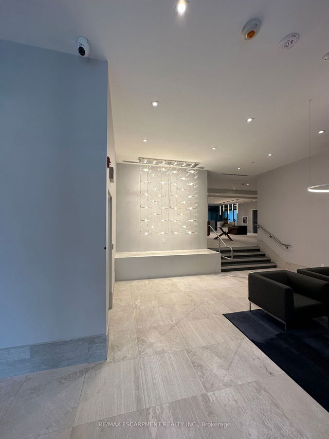 612 - 385 Winston Road