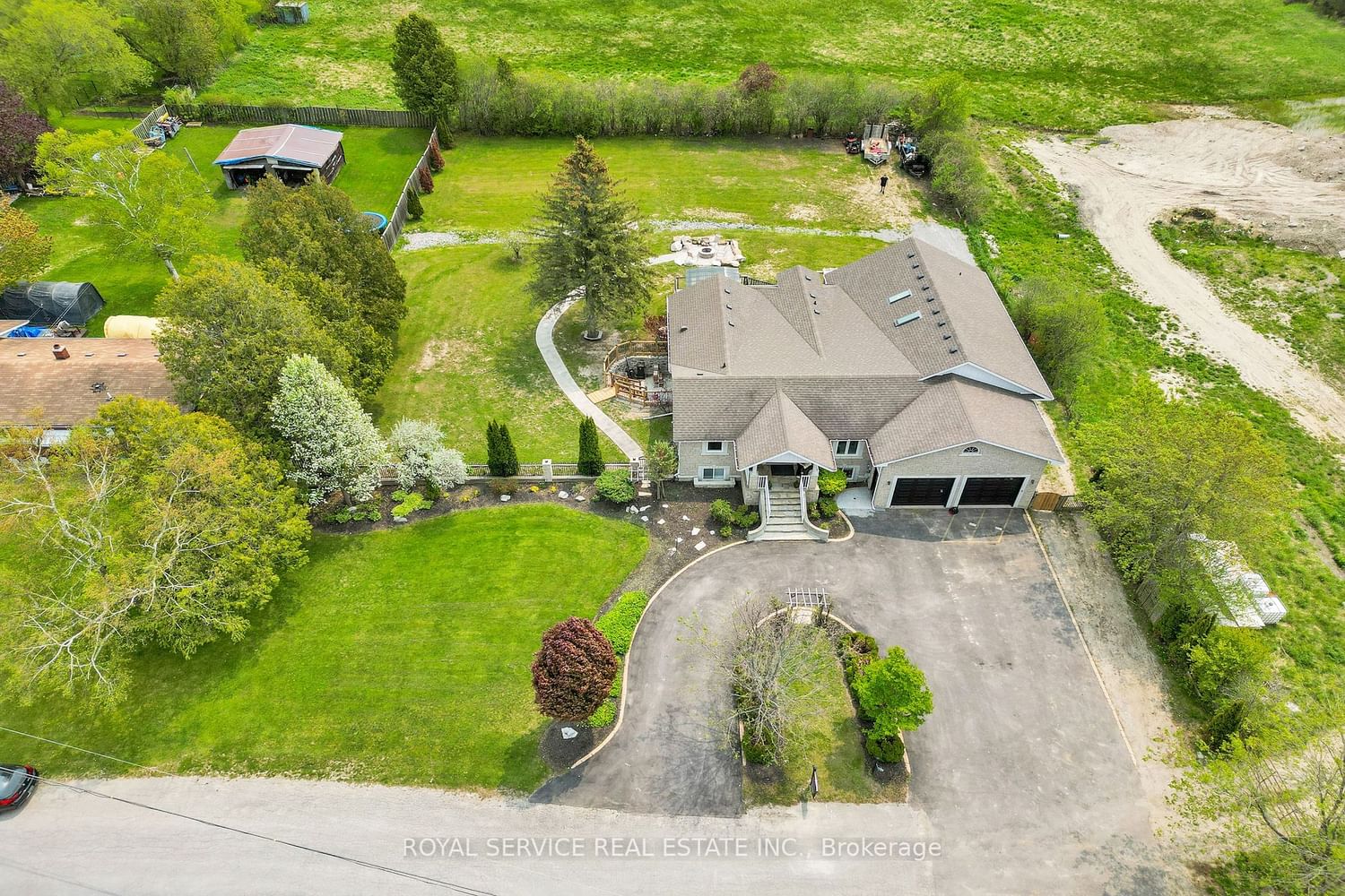 Listing Image 3