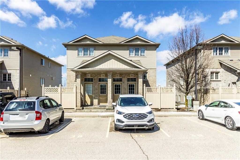 Townhouse sold at 3B-1941 Ottawa Street, Kitchener, N2E 0C2 - MLS: X6006213