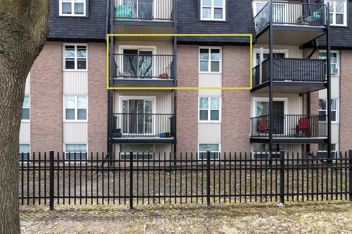 Listing Image 4