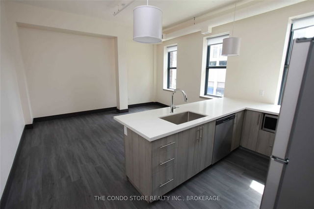 301 - 121 King Street