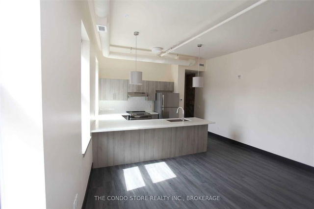 301 - 121 King Street