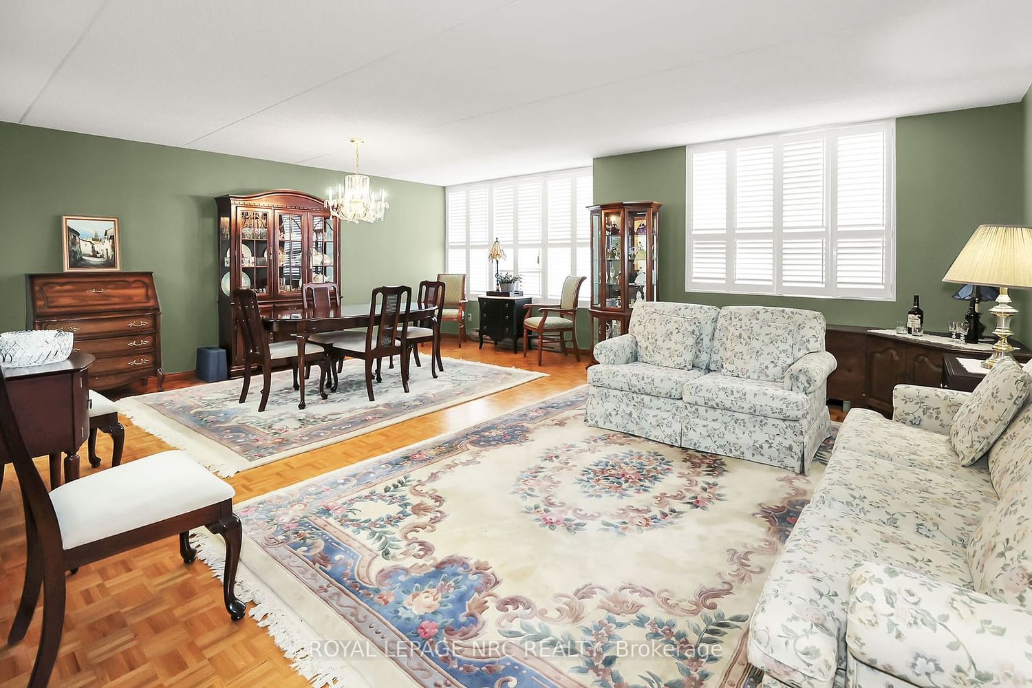 Listing Image 3