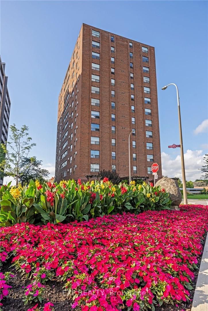 602 - 141 Church St, St. Catharines, L2R 7L7 | Image 2
