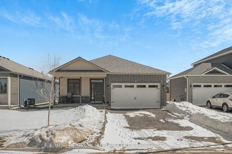 35 Allen St, Prince Edward County, K0K 2T0 | Image 2