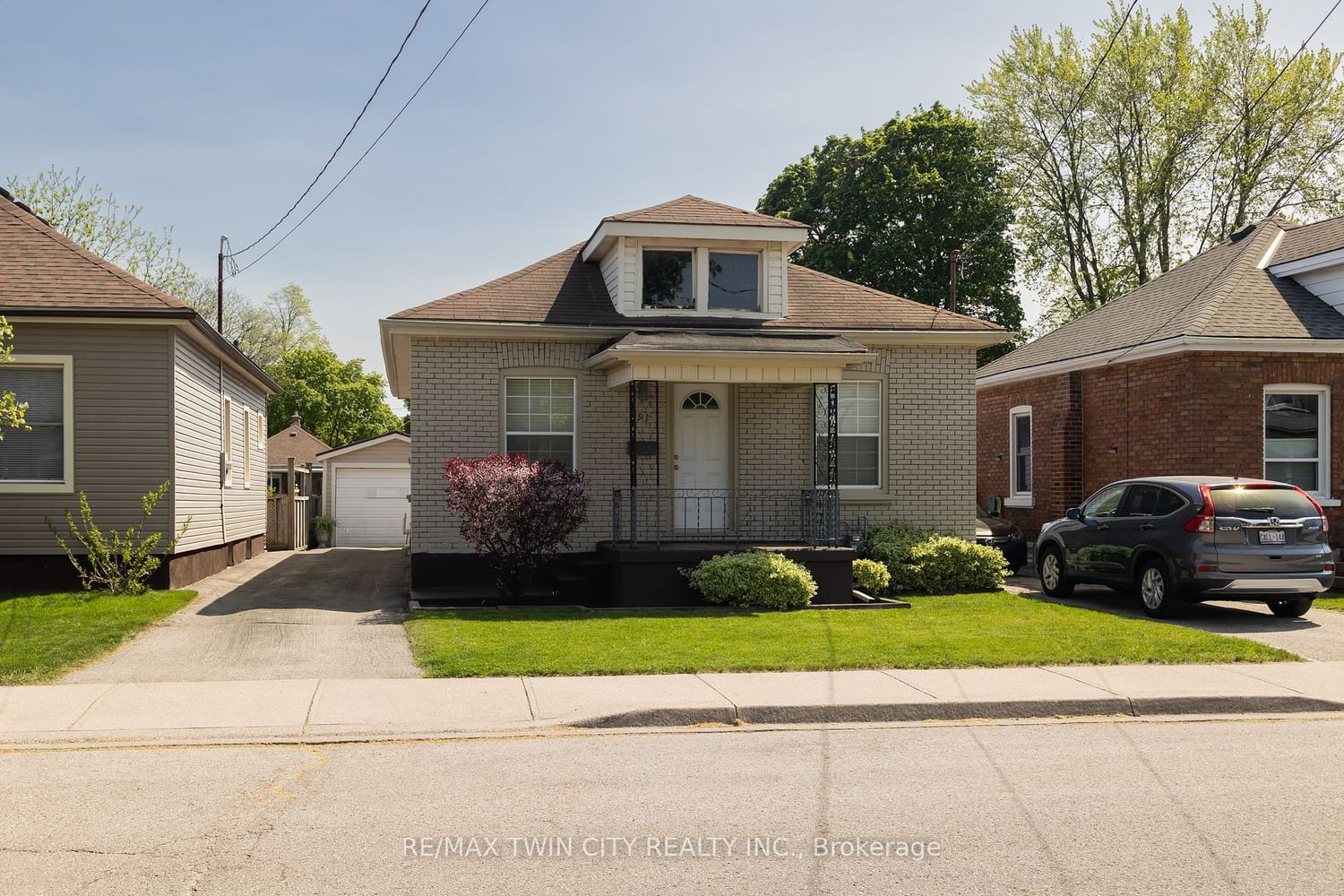Listing Image 3