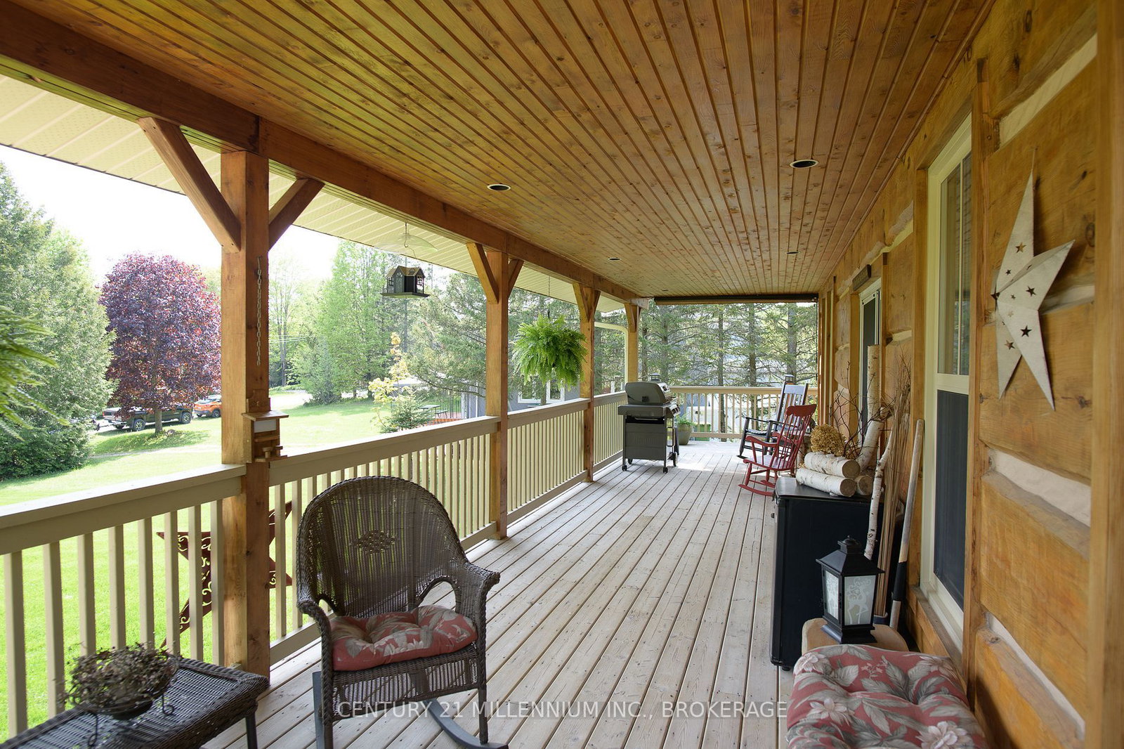 Listing Image 4