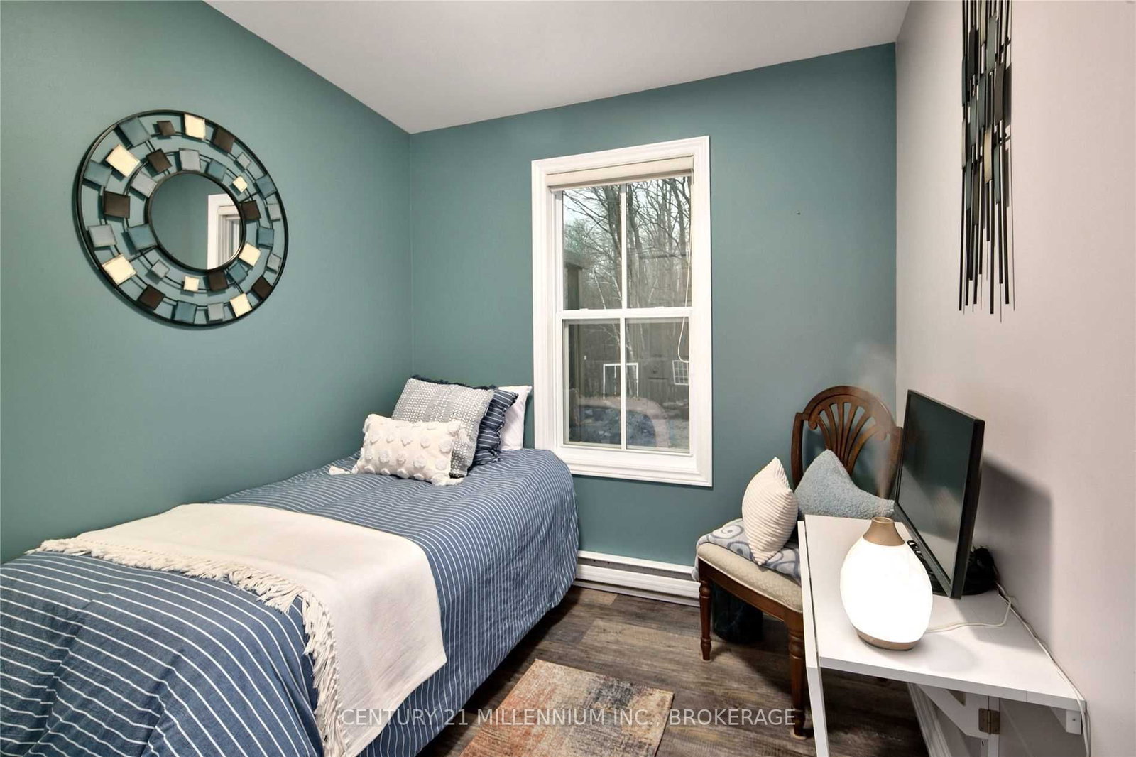 Listing Image 9