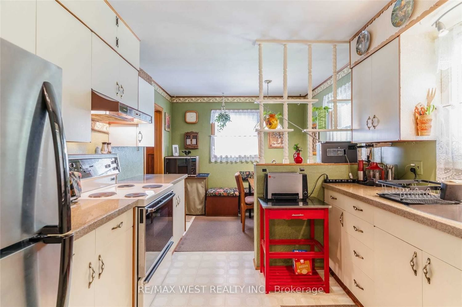 Listing Image 7
