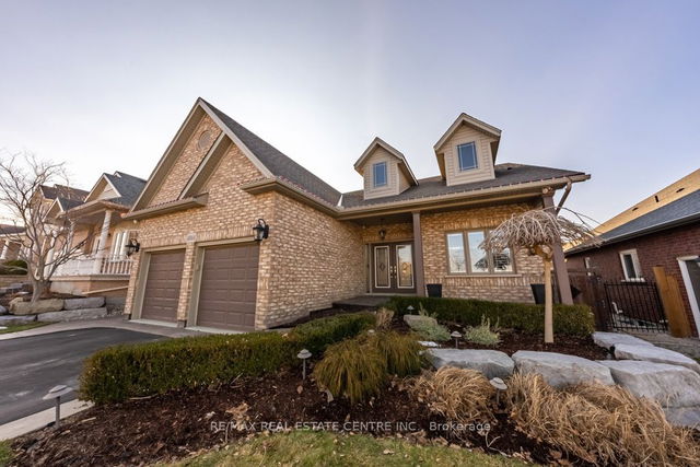 4044 Bush Crescent
