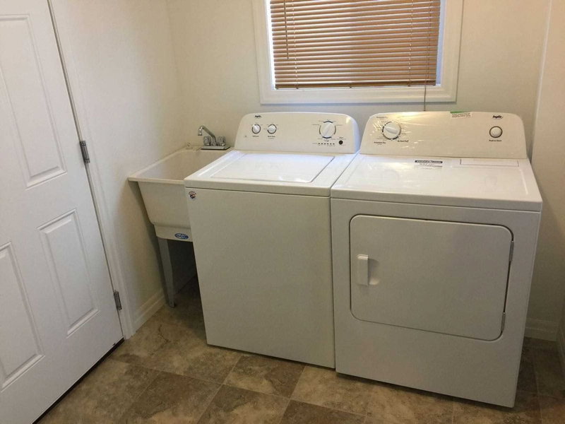 6 Castlebay St, Kitchener, N2R 0G5 | Image 3