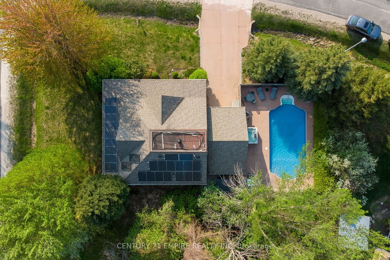 102 Liisa's Lane, Blue Mountains, L9Y 0M3 | Image 3