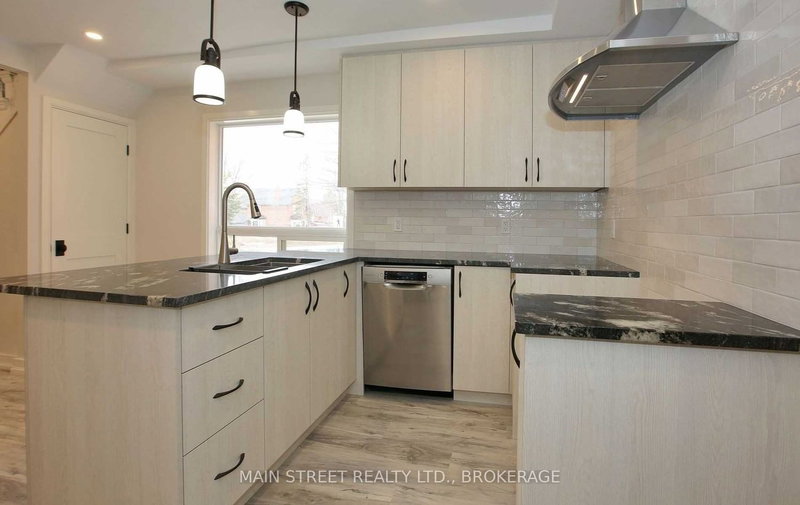 152 Main St W, Shelburne, L0N 1S3 | Image 3