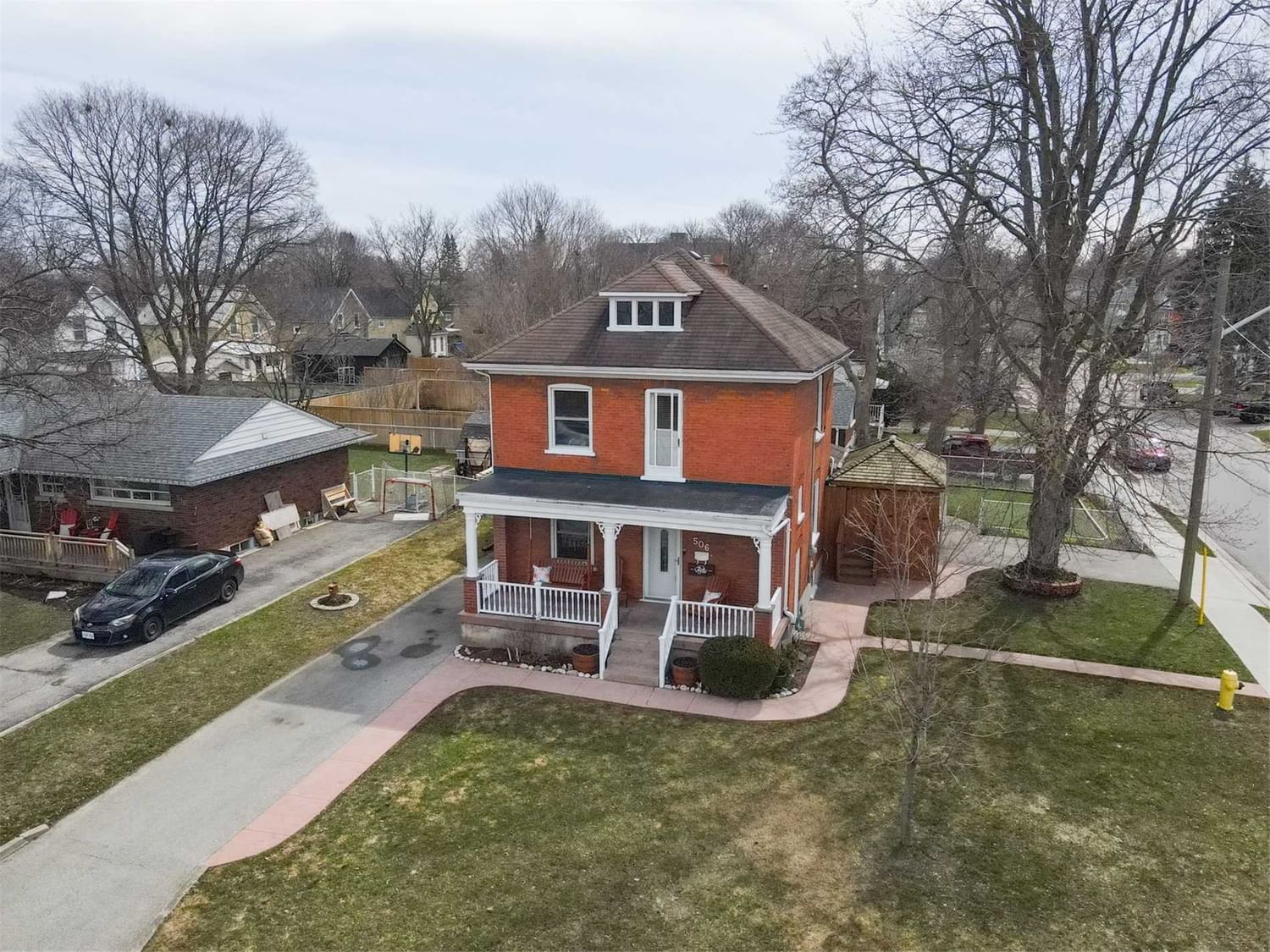 Listing Image 3