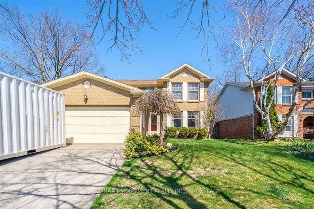 7 Forestview Drive