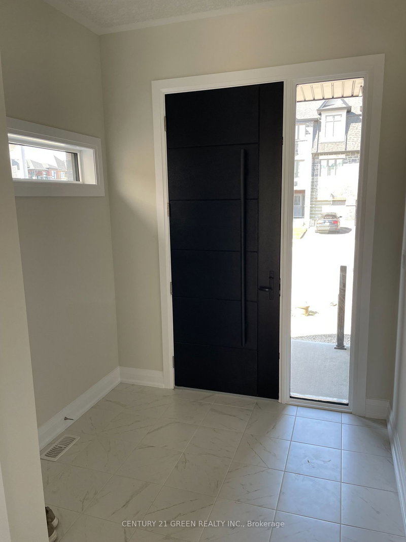 147 Ian Ormston Dr, Kitchener, N2P 0K3 | Image 2