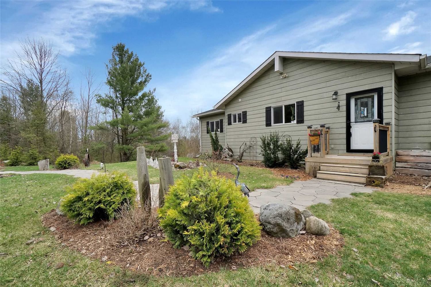Listing Image 3