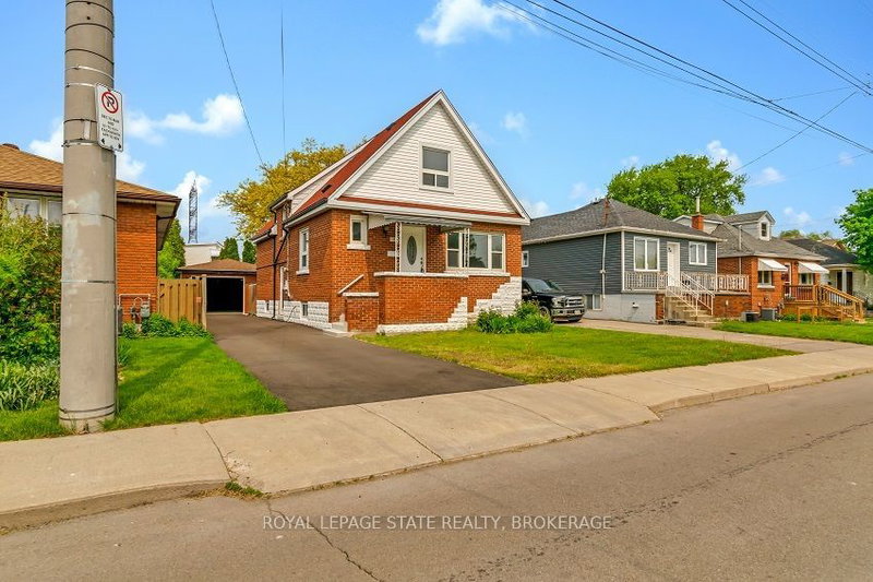 146 Craigroyston Rd, Hamilton, L8K 3K1 | Image 2