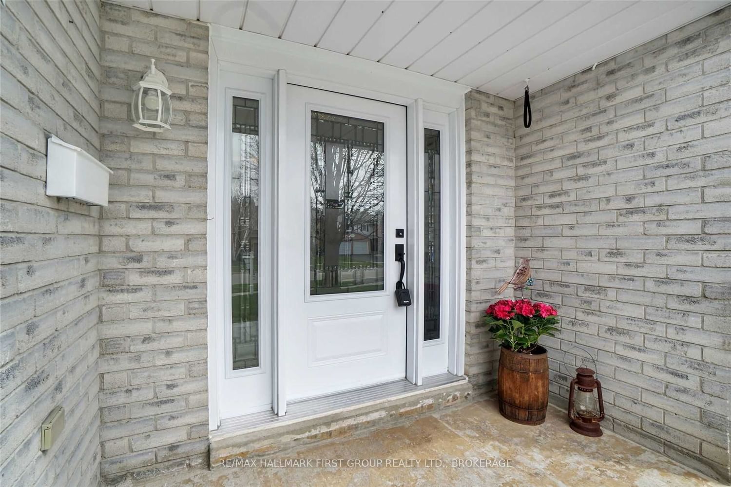 Listing Image 3