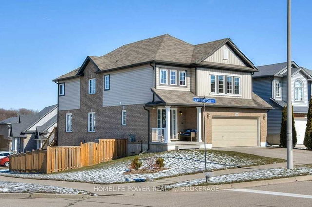 338 Featherstone Crescent