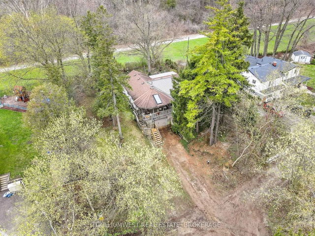 23 Poplar Trail