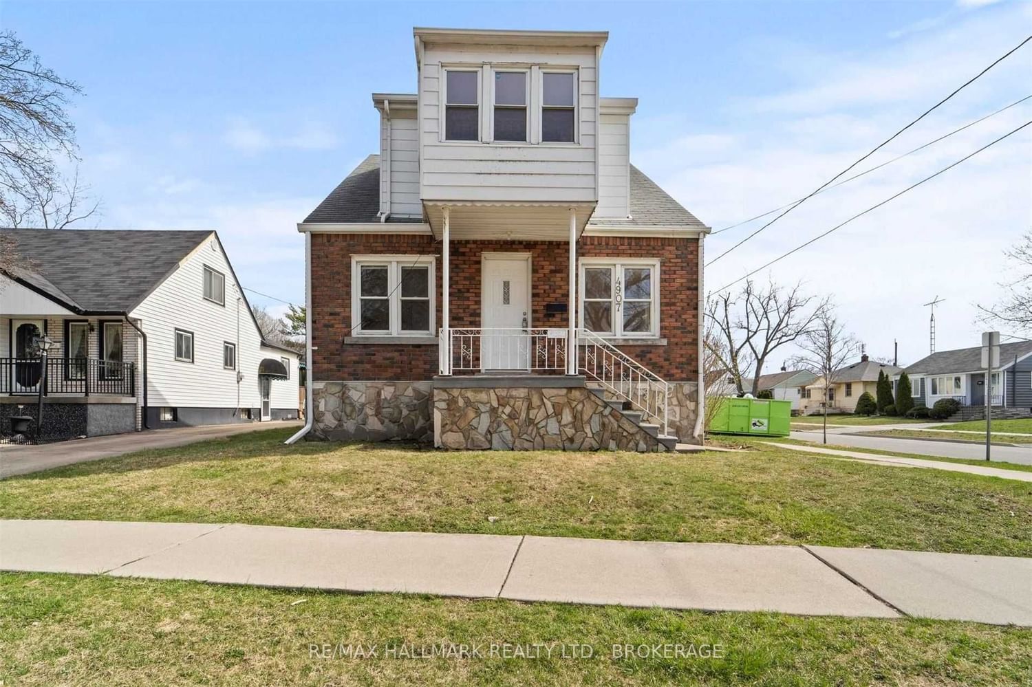 Listing photo 2