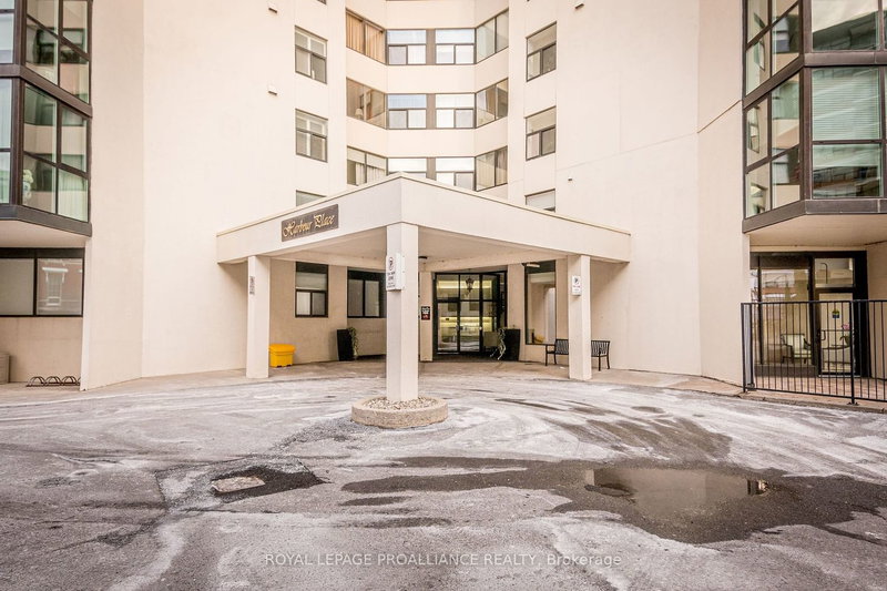 1602 - 185 Ontario St, Kingston, K7L 2Y7 | Image 3