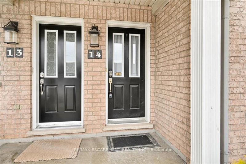 14 - 2 Harbour Dr, Hamilton, L8E 6B1 | Image 3