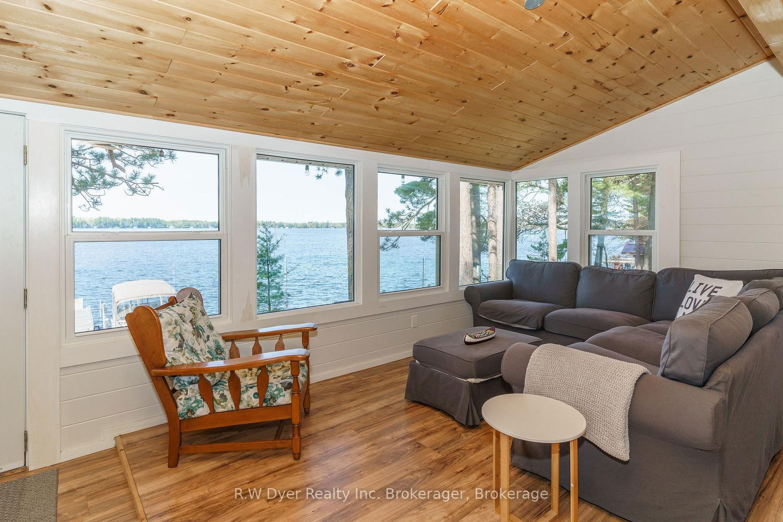 Detached House sold at 99 Bala Park Island N/A, Muskoka Lakes, Medora, P0C 1A0 - MLS: X6045228